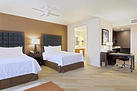 2 Queen Beds Studio Suite Nonsmoking