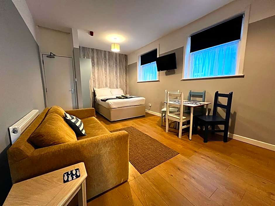 Central Cove Guesthouse