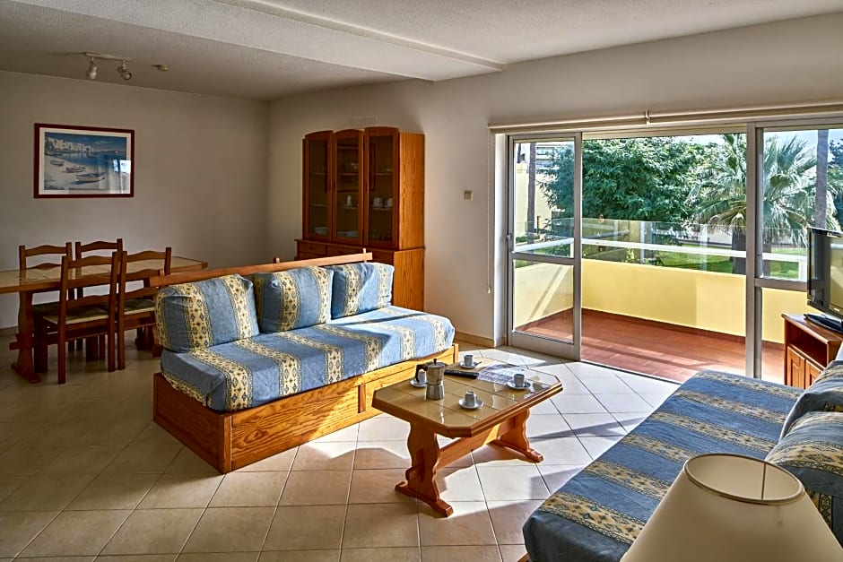 Parque Mourabel, Oasis Village & Pe do Lago