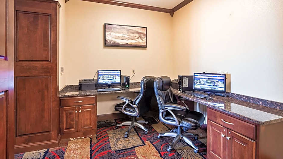 Best Western Plus Wausau/Rothschild Hotel