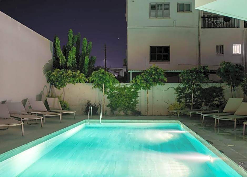 Olive Shared Pool Apartments