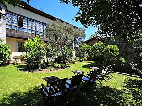 Hotel-Apartamentos La Arquera