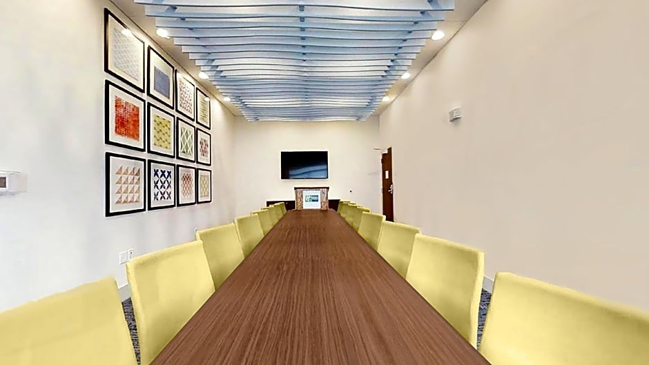 Holiday Inn Express & Suites - Chalmette - New Orleans S, an IHG Hotel