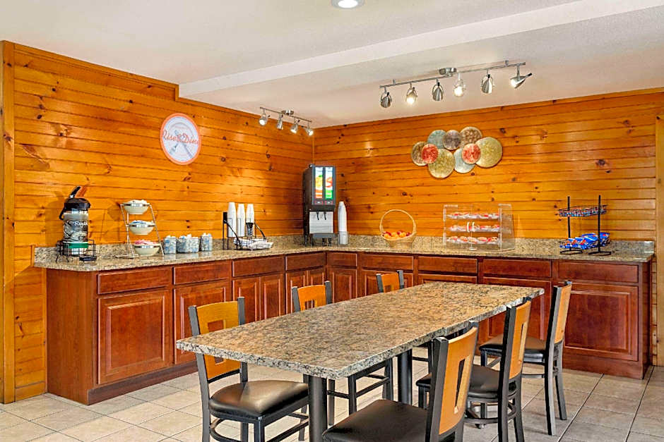 Howard Johnson by Wyndham Pigeon Forge