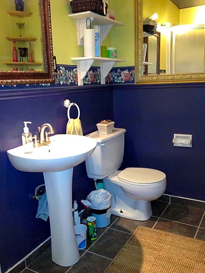 Repos & Manna Downtown Montréal