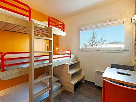 Triple Room with Private Bathroom