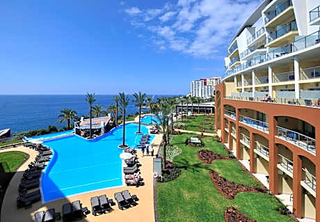 Pestana Promenade Ocean Resort Hotel