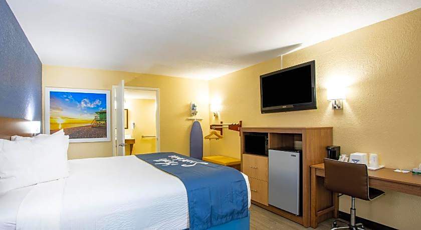 Days Inn by Wyndham Apopka/Orlando