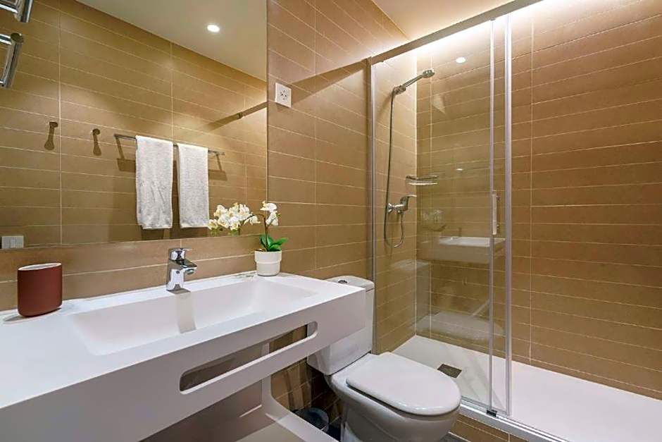 Fisa Rentals Ramblas Apartments