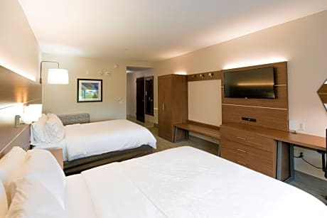 Queen Room with Two Queen Beds and Roll-In Shower - Disability Access/Non-Smoking