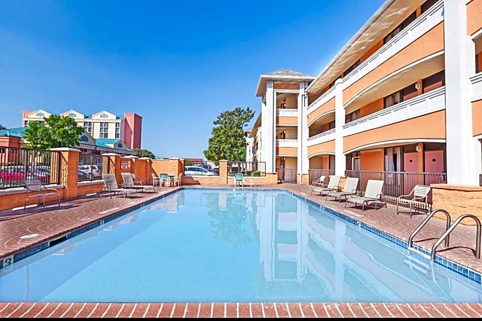 SureStay by Best Western Irving Grapevine DFW North