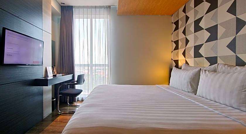 Luminor Hotel Jemursari By WH