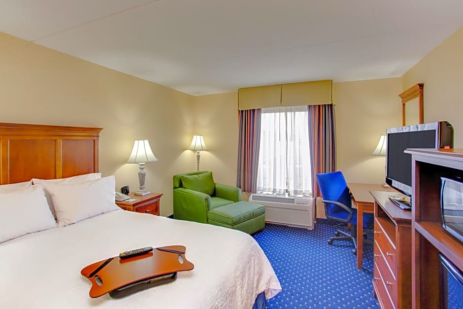 Hampton Inn and Suites Fredericksburg South