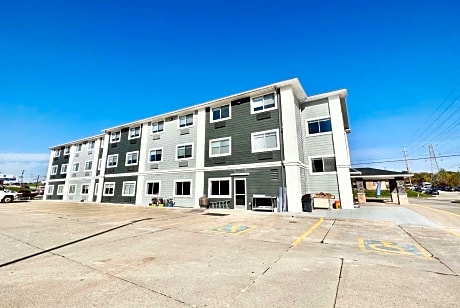 AmericInn by Wyndham Quincy