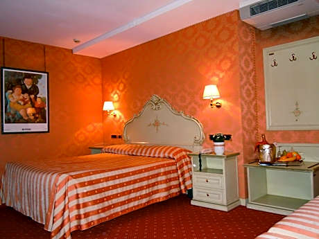 Triple Room with Private Bathroom