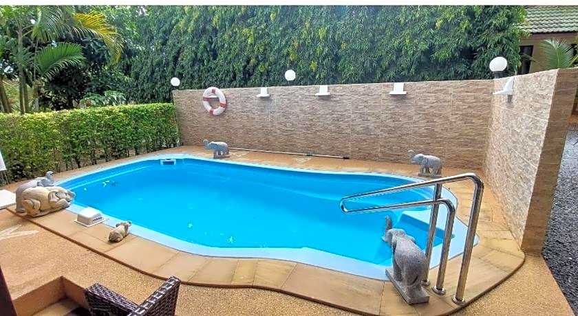 Jungle Village Bungalows 