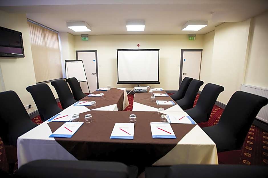 Whitewater Hotel & Spa