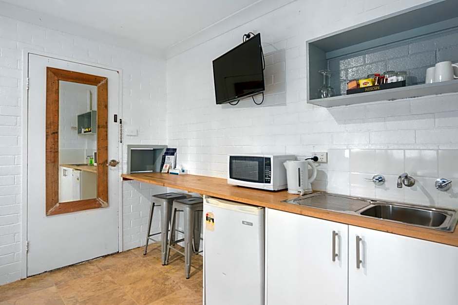 Pleasant Way River Lodge