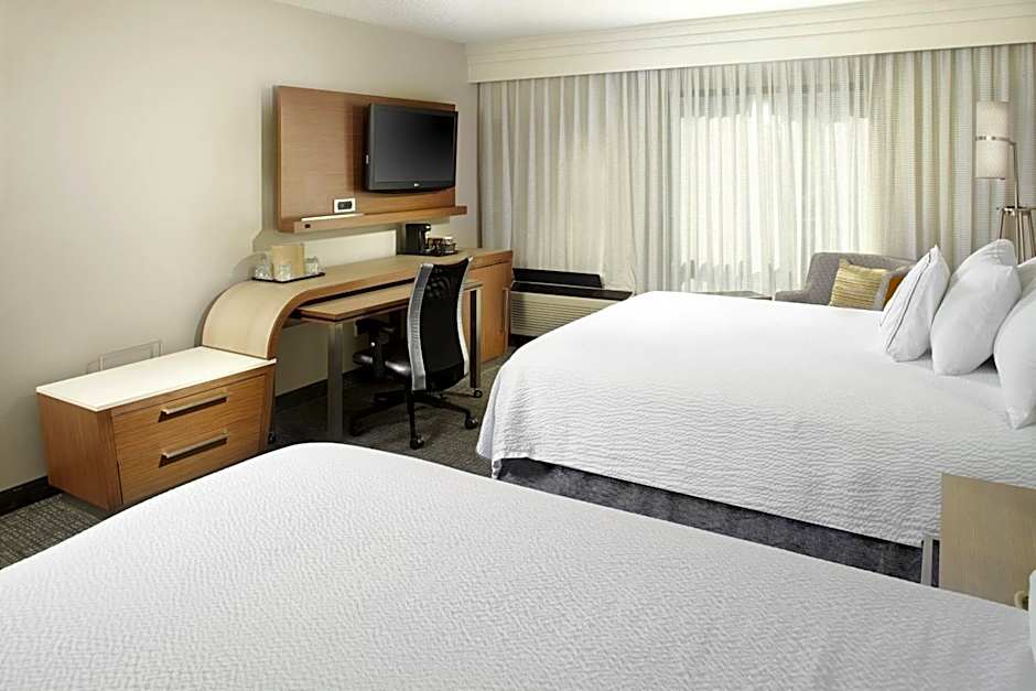 Courtyard by Marriott Detroit Brighton