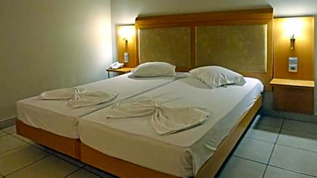 standard studio for 3 p