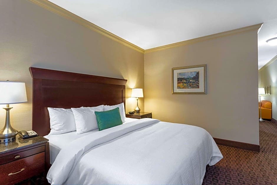 Hawthorn Extended Stay by Wyndham West Palm Beach