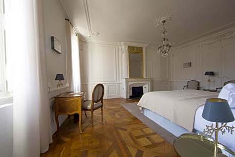 Deluxe Double Room with Bath