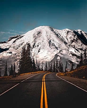 Gateway Inn & Cabins