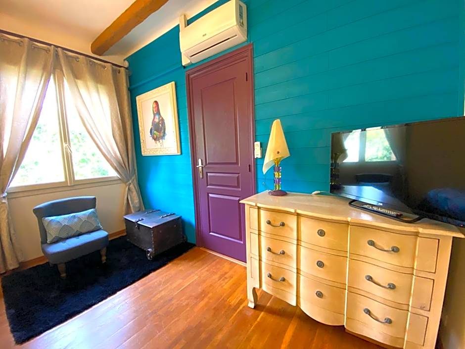 Ô Clair de Lune au cœur de Sarlat - Chambres climatisées - Parking privé - Piscine chauffée - Spa et massages