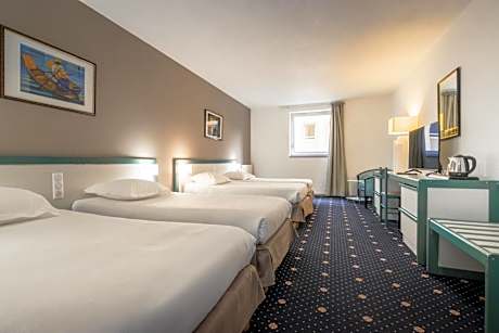 Classic Quadruple Room
