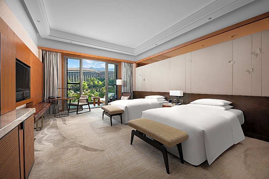 Foto 1 di 5 di Premium 2 Double Beds, Balcony