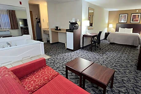 Quality Inn & Suites Eldridge Davenport North