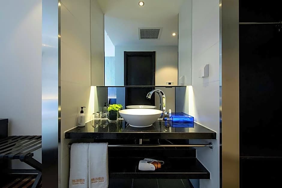 Orange Hotel Jinji Lake in Suzhou Center