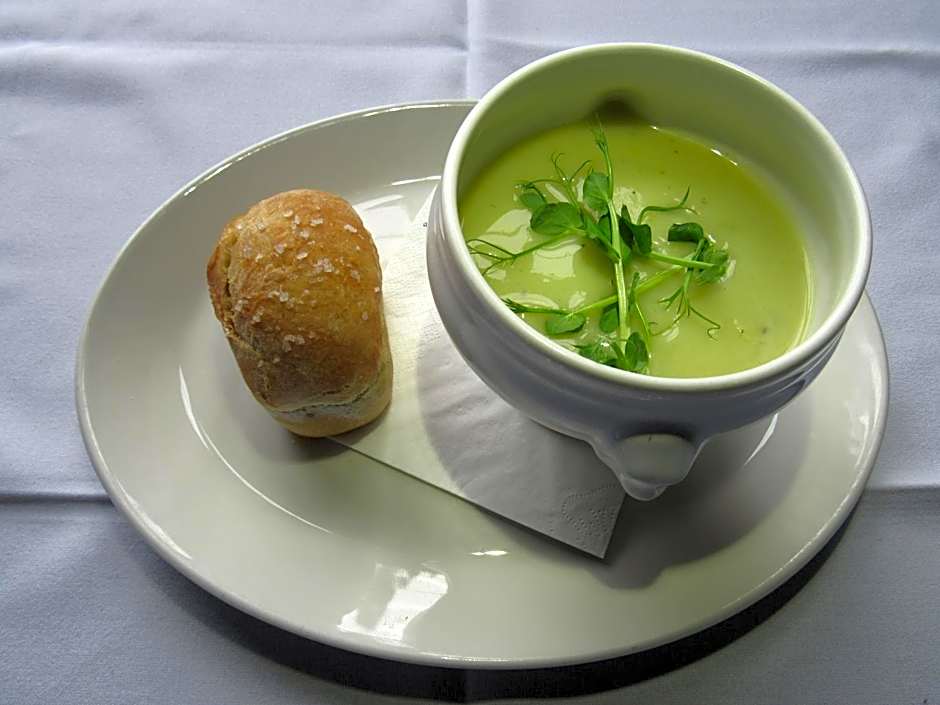 Loftsome Bridge Hotel