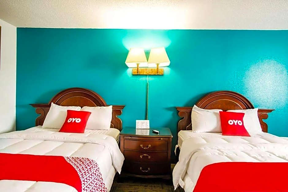 OYO Hotel Hutchinson West 4th Ave