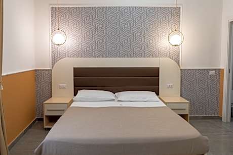 STANDARD DOUBLE ROOM