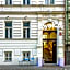 Royal Court Hotel
