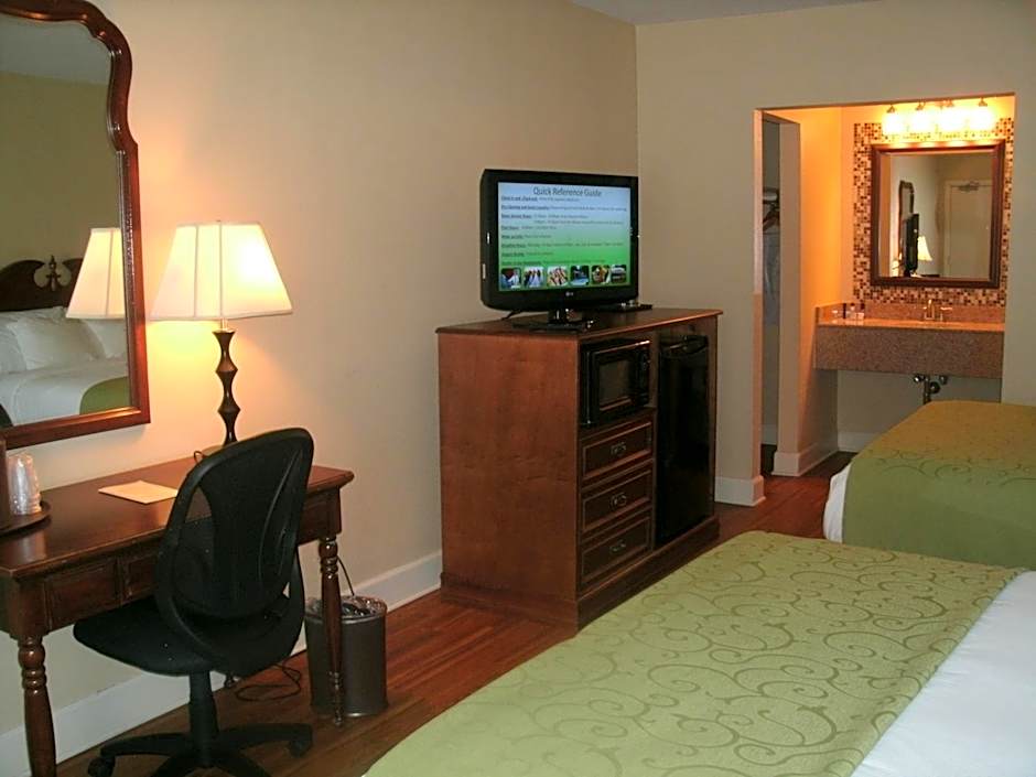 Merry Acres Inn