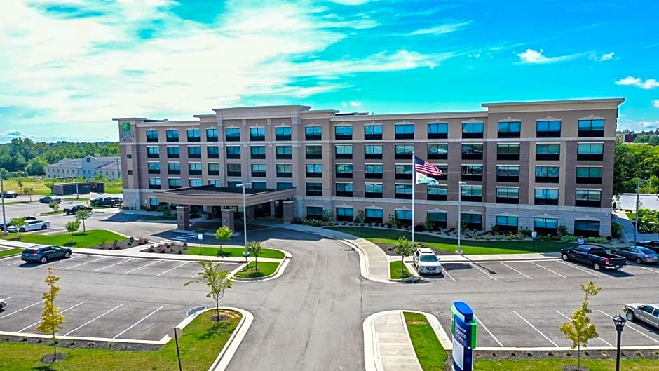 Holiday Inn Express & Suites Elizabethtown North By IHG