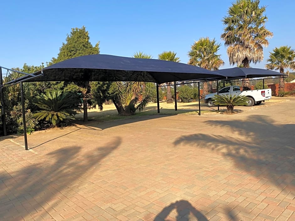 Tamarisk Guest Lodge