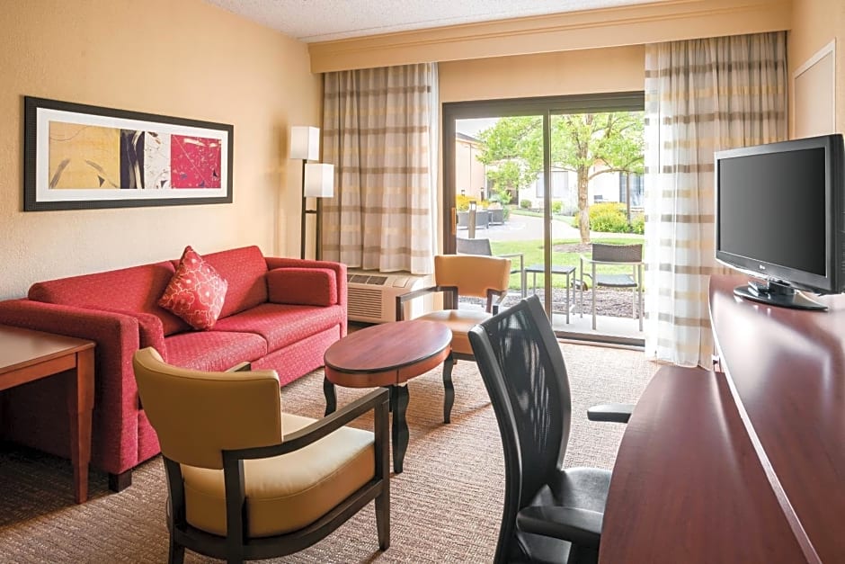 Courtyard St. Louis Creve Coeur