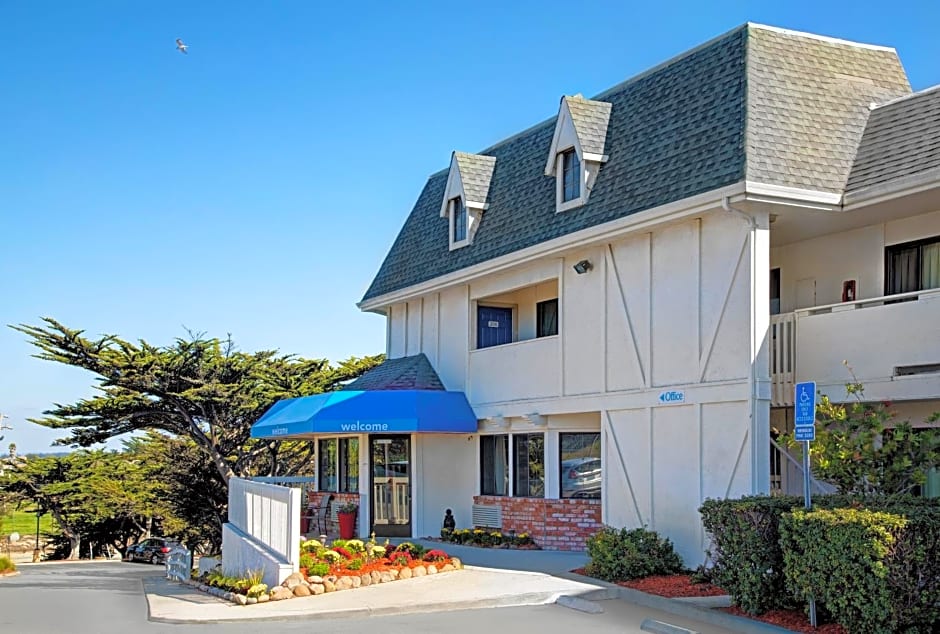 Motel 6 Monterey - Marina