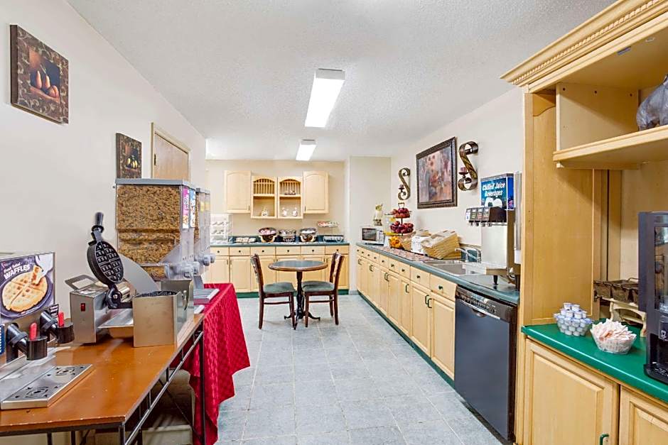 Microtel Inn & Suites by Wyndham Greensboro