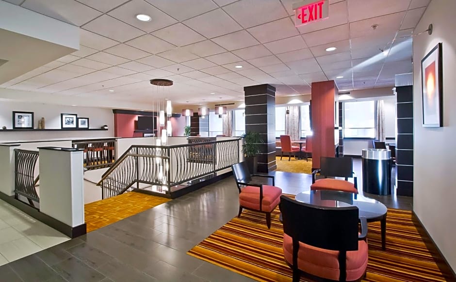 Hampton Inn By Hilton & Suites Columbus-Downtown