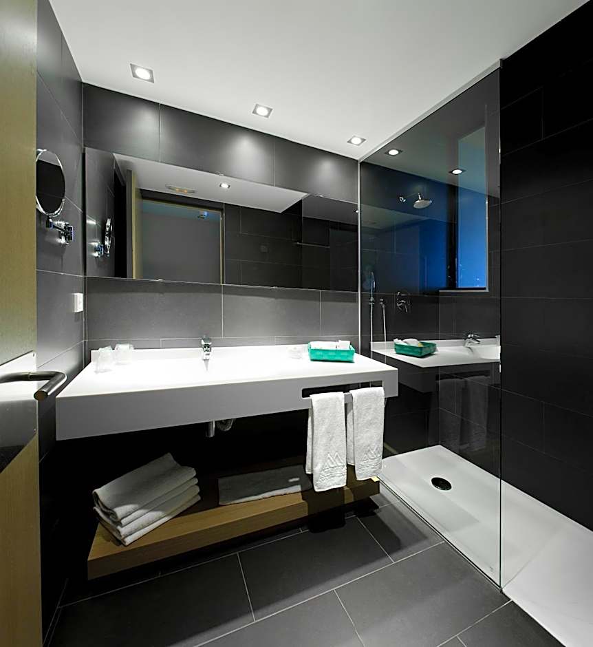 Atenea Port Barcelona Mataro