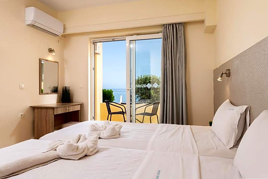 Nefeli Beach - living by the sea