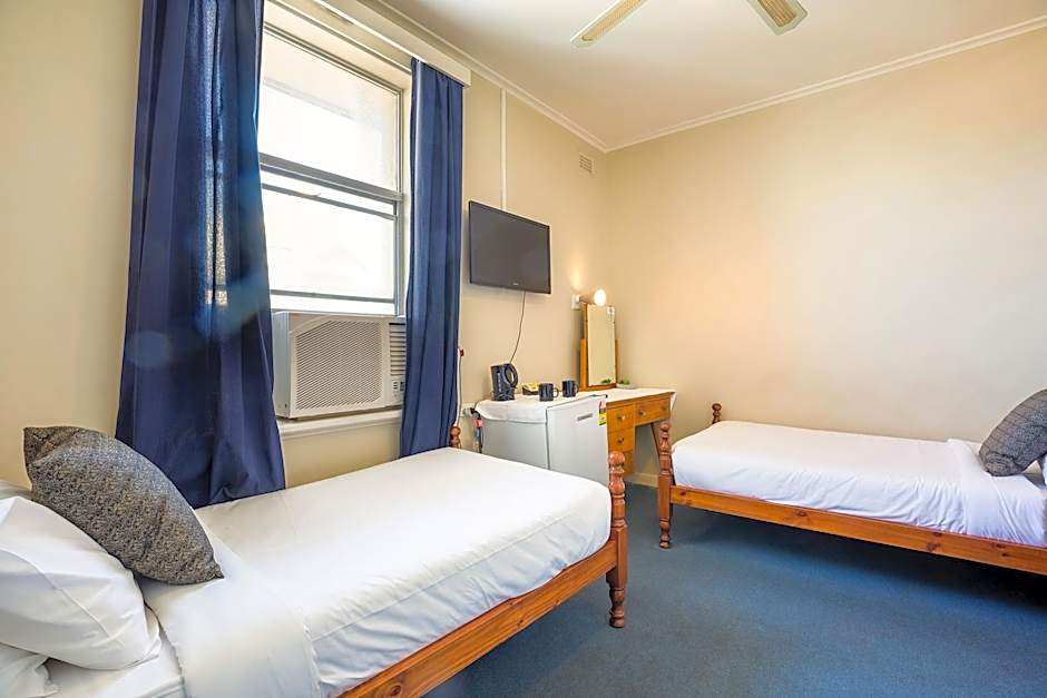 Esplanade Hotel Adelaide