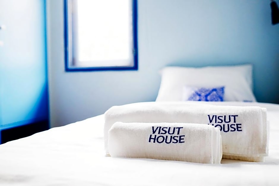 Visut House Hostel