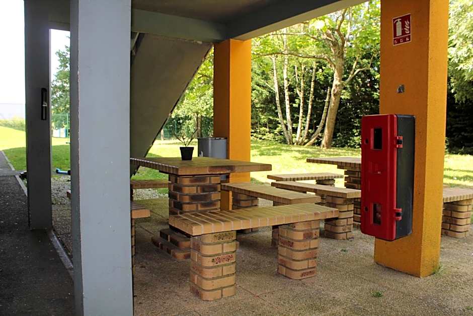 Premiere Classe Saint Quentin En Yvelines - Elancourt