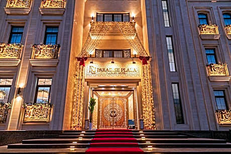 Paradise Plaza Luxury Hotel