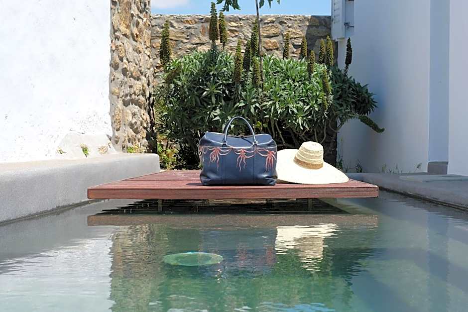 Ostraco Suites